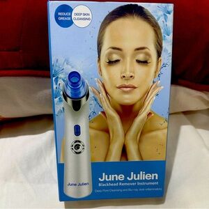 June Julien blackhead remover instrument